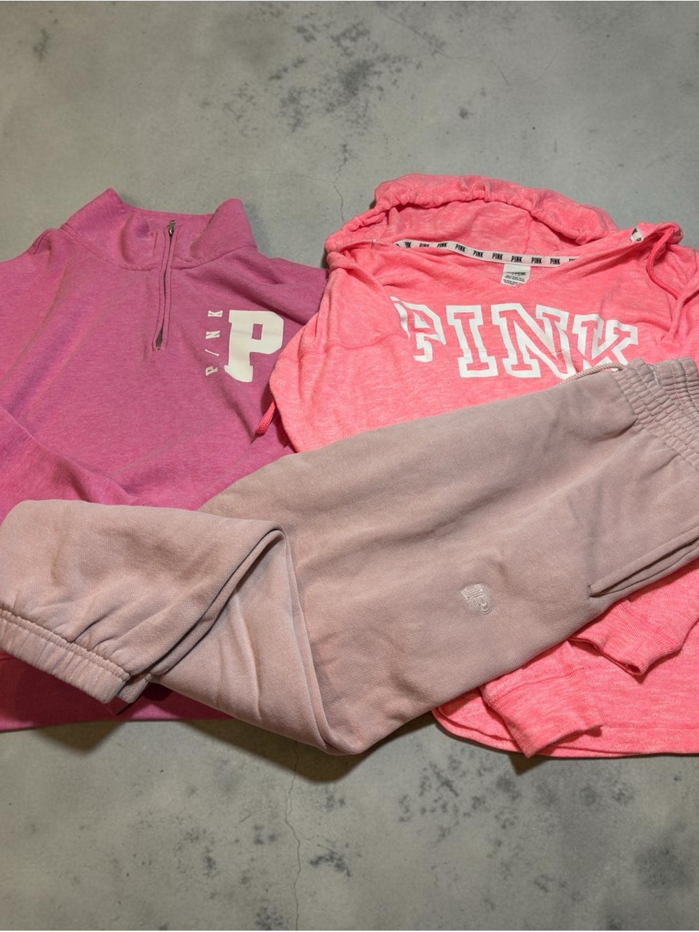 PINK Victoria's Secret Girls' Pink Pullover & Dusty Pink Sweatpants Set